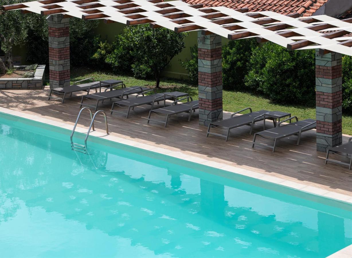 Sunday Resort Геракини Екстериор снимка