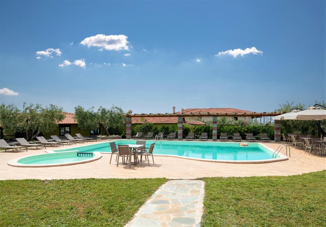 Sunday Resort Геракини Екстериор снимка