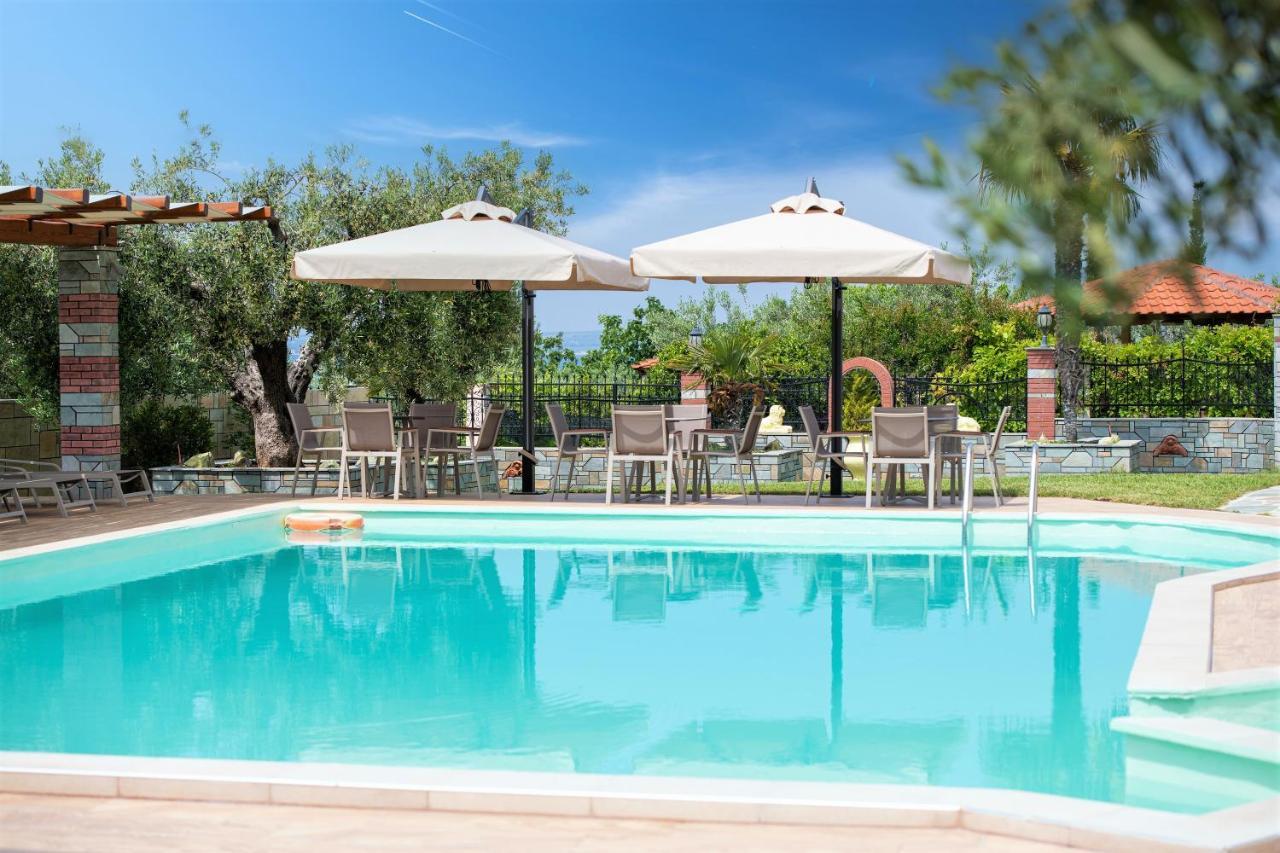 Sunday Resort Геракини Екстериор снимка