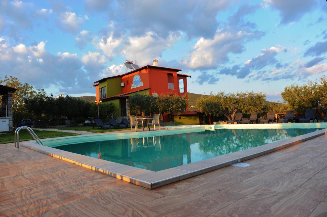 Sunday Resort Геракини Екстериор снимка