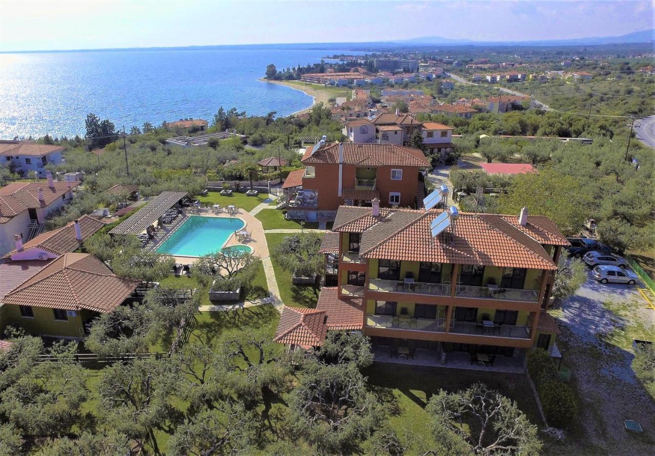 Sunday Resort Геракини Екстериор снимка